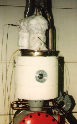 Isolierung um den Brennraum mit Schauglas